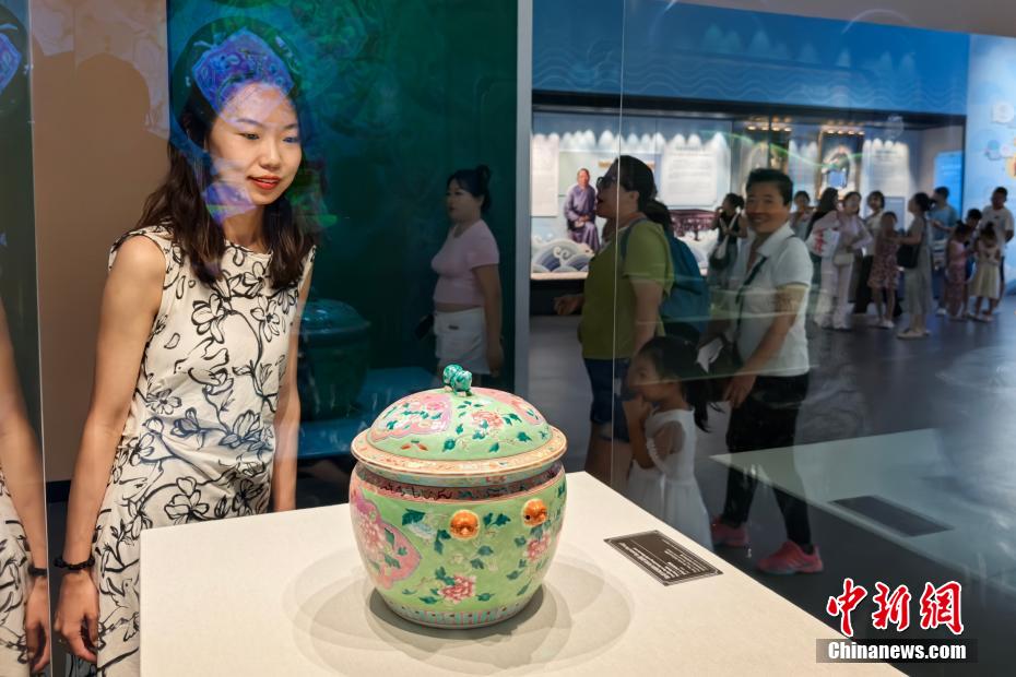 “峇峇娘惹的世界——海上丝绸之路上的峇峇娘惹文化展”在天津展出  第2张