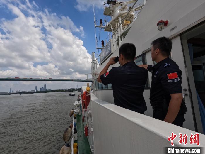 探索创新协作共管模式：边检等口岸单位举行联合巡航  第3张