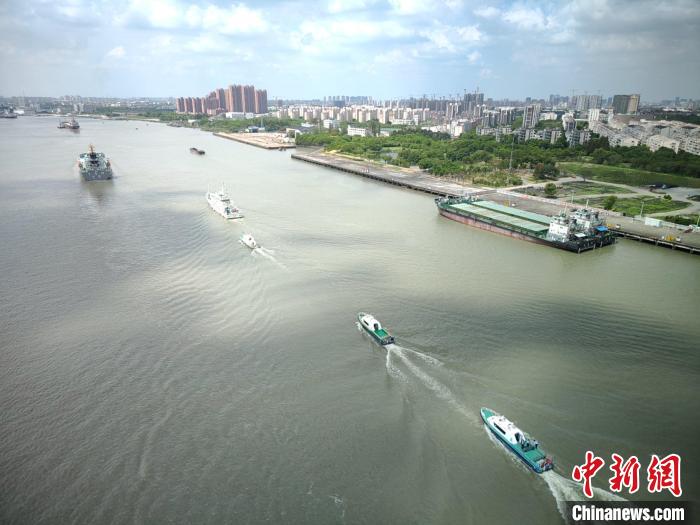 探索创新协作共管模式：边检等口岸单位举行联合巡航  第2张