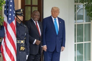 惊呆全球：特朗普竟给来访总统设鸿门宴