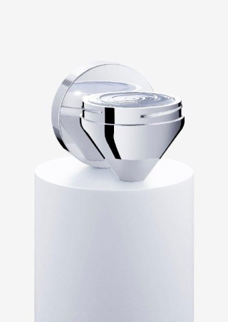 LA PRAIRIE莱珀妮生机焕活臻研面霜，年轻恒美开启新篇，生机长续科学升华为艺术