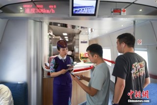 暑运期间高铁列车长的工作日常