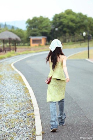 在真人秀里素颜出镜，她这么敢？