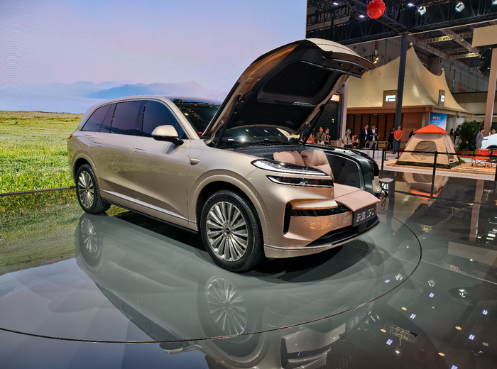 13款新车带你看上海车展最热车型|2025上海车展 第1张 13款新车带你看上海车展最热车型|2025上海车展 第1张