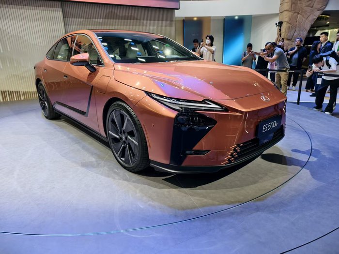 13款新车带你看上海车展最热车型|2025上海车展 第12张 13款新车带你看上海车展最热车型|2025上海车展 第12张