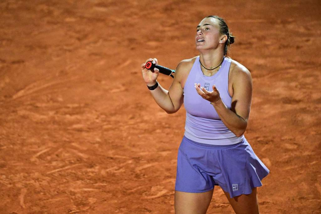 终于越过萨巴伦卡这座高山	，郑钦文感谢自己的耐心和专注  第2张