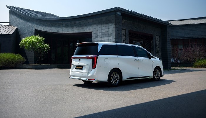 一周新车盘点 | 极氪009光辉增典藏版 蔚来萤火虫正式上市  第14张