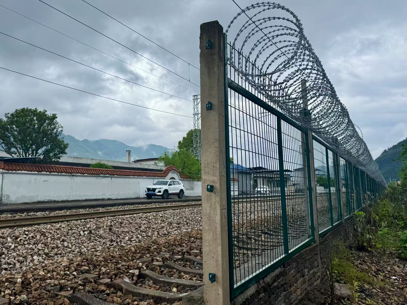 界面调查|铁路穿村而过:一个湘西村庄与17起火车撞人事故 第11张 界面调查|铁路穿村而过:一个湘西村庄与17起火车撞人事故 第11张