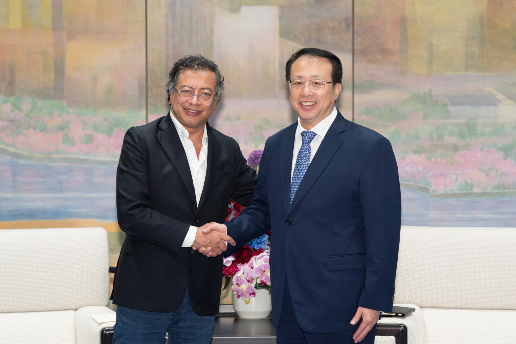 龚正会见哥伦比亚总统佩特罗  第1张