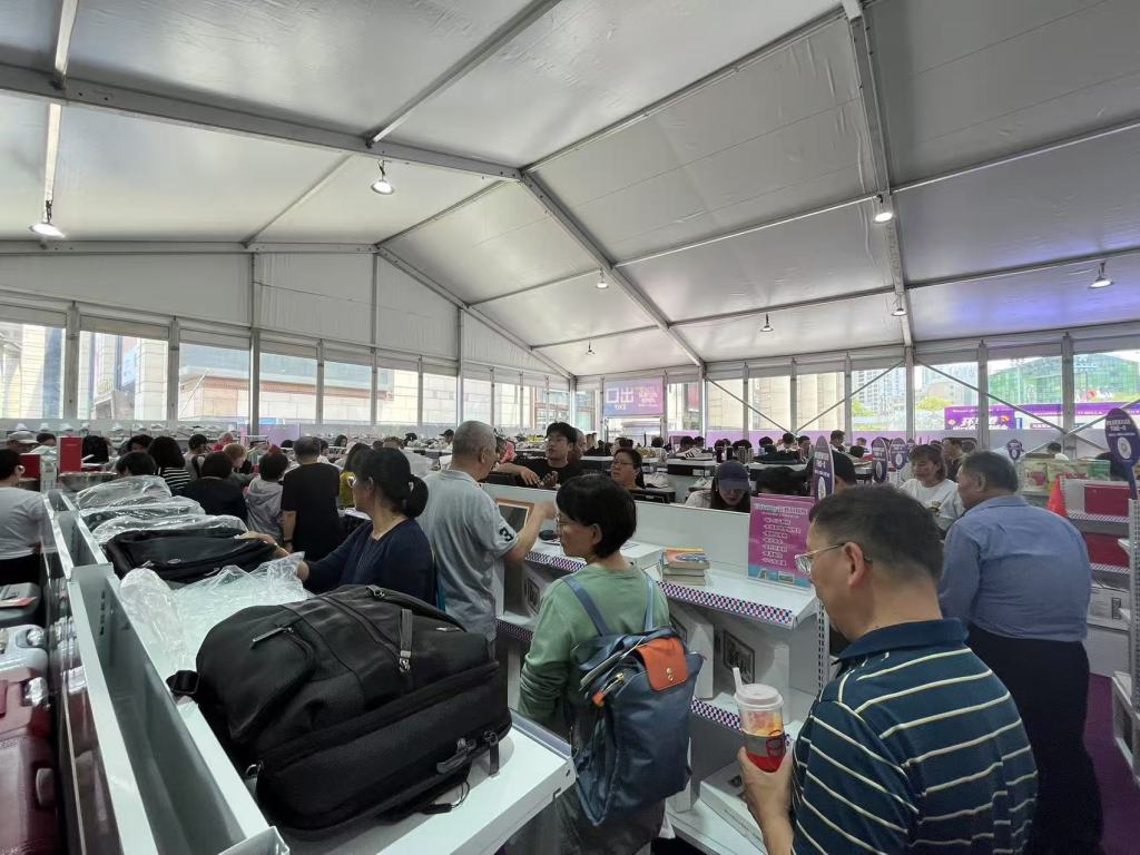 韧性十足的中国外贸企业：“不倒翁”被摁下去	，还会再弹起来  第5张