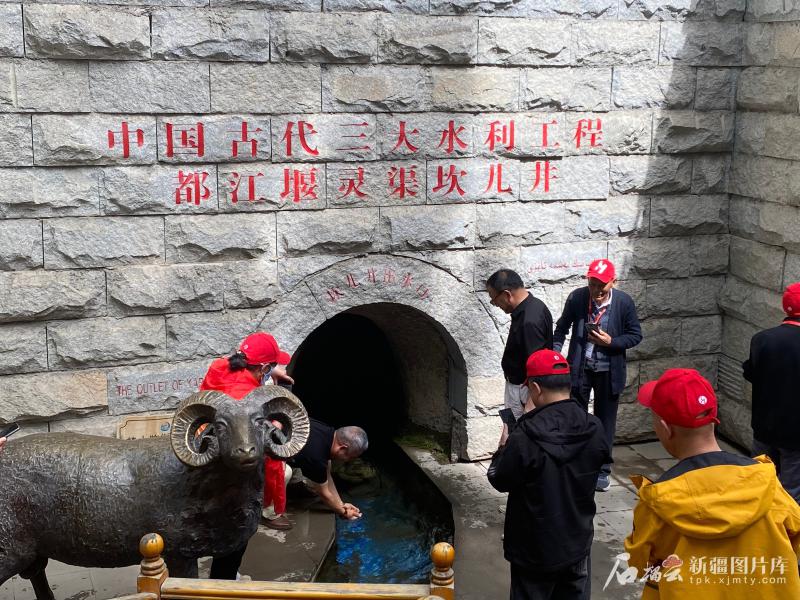 新疆好故事|一家三代和坎儿井的情缘  第7张